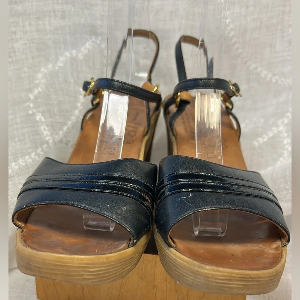 Famolare made in Italy leather wedge sandals